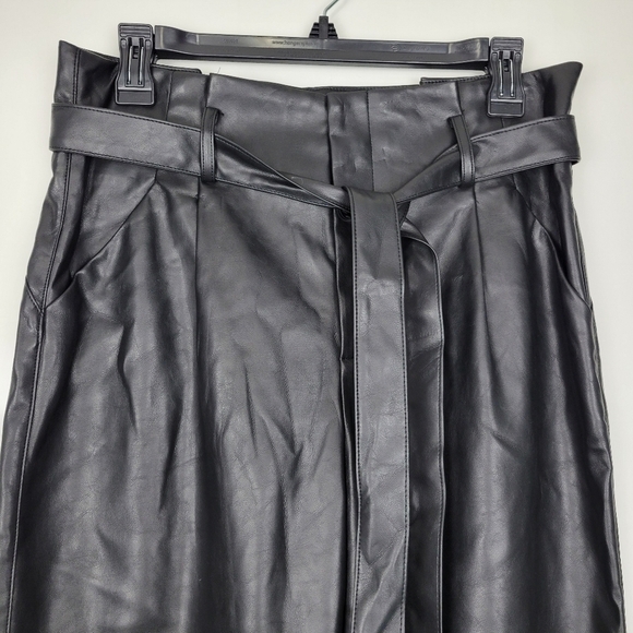 NWT Lucy Paris Faux Leather Paperbag-Waist Pants in Black - Picture 4 of 13